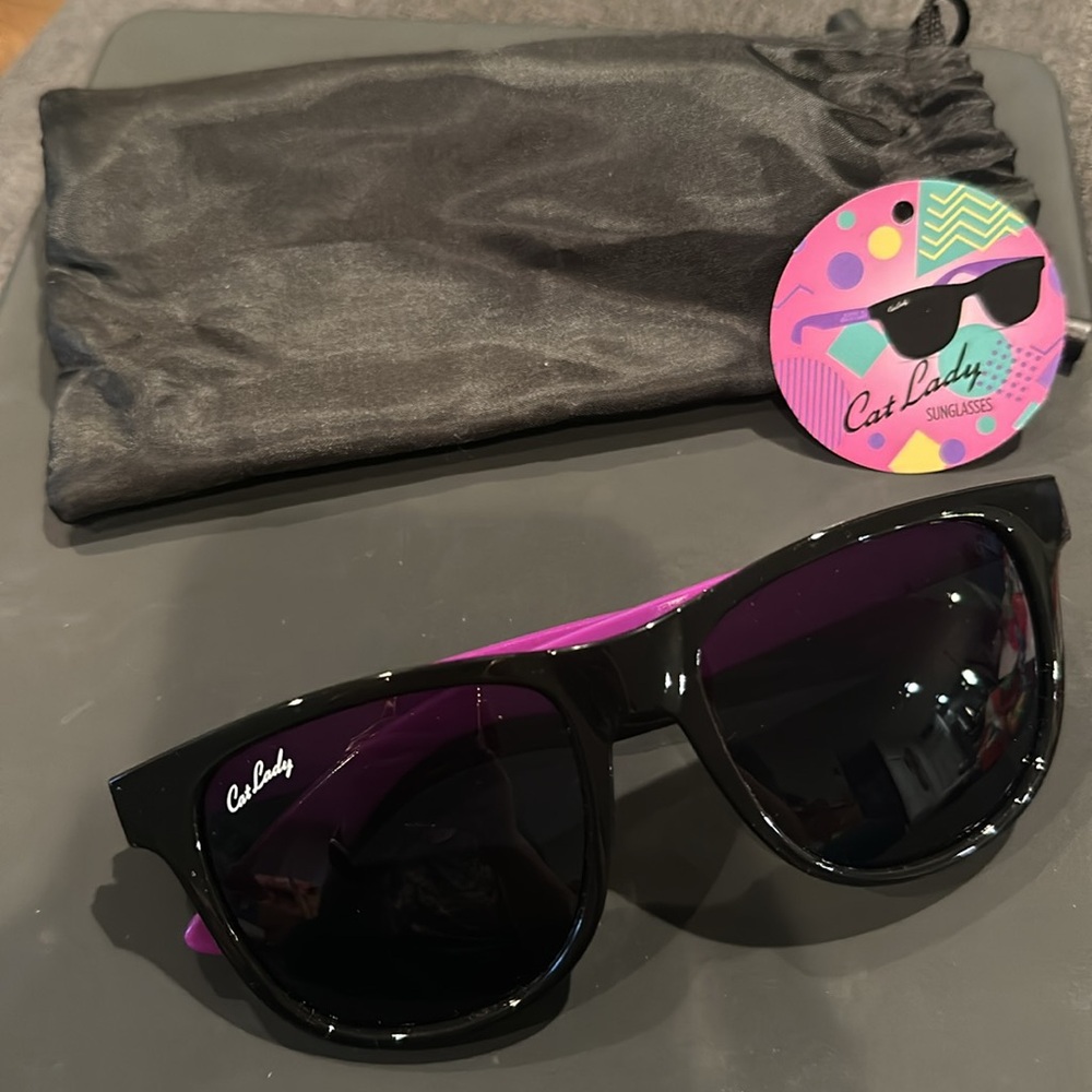 Cat Lady Box Sunglesses 80’s box black & purple NWT
